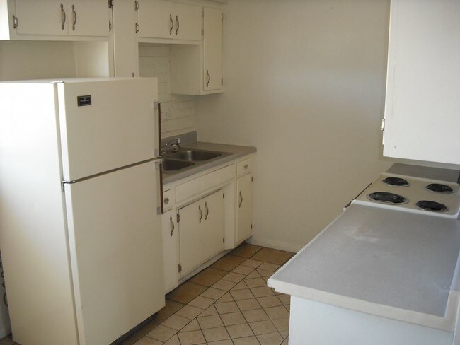 Building Photo - 3351 Rome St