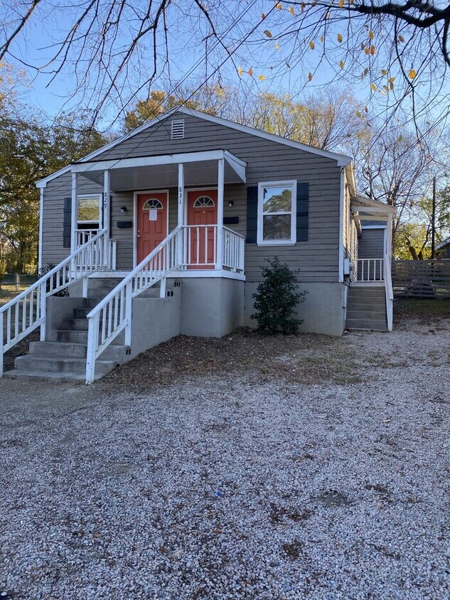 Primary Photo - Triplex