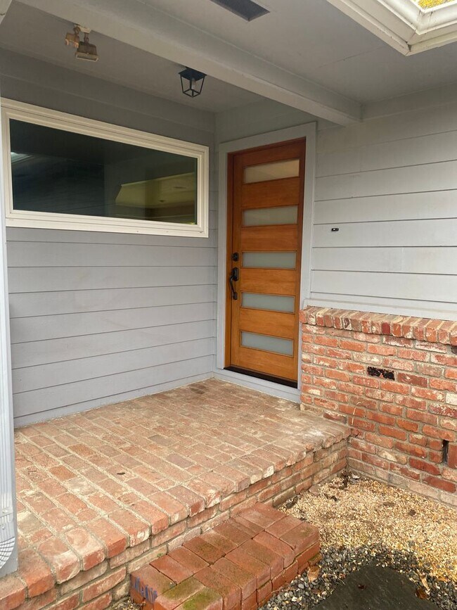 Foto del edificio - 31451 N Redwood Hwy