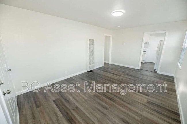 Building Photo - 429 S 23rd St