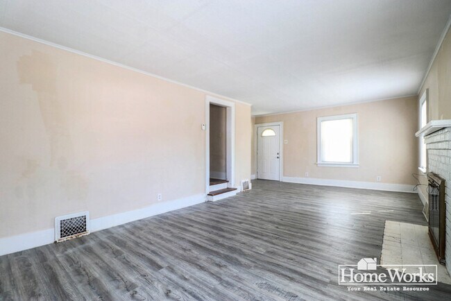 Building Photo - 1711 N Adams St