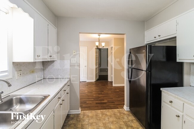 Foto del edificio - 1021 Meadowbrook Ln NW