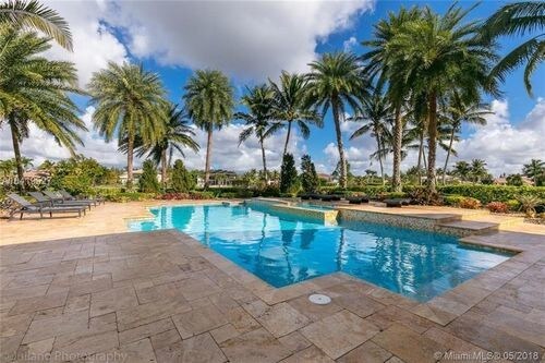 Foto del edificio - 3716 Saratoga Ln