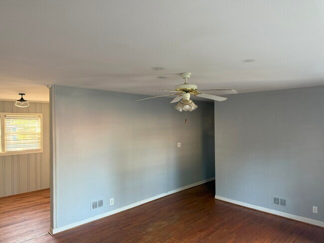 Foto del edificio - 651 Chesnee Hwy