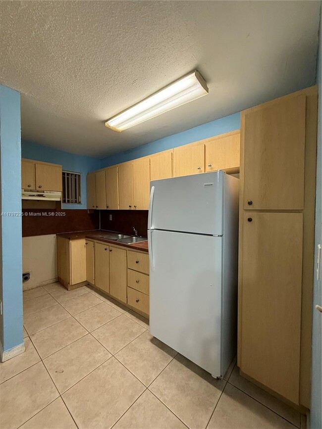 Foto del edificio - 1525 NW 19th Terrace