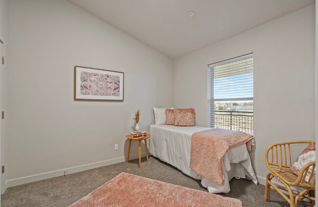 Foto del edificio - Fantastic Top floor unit.