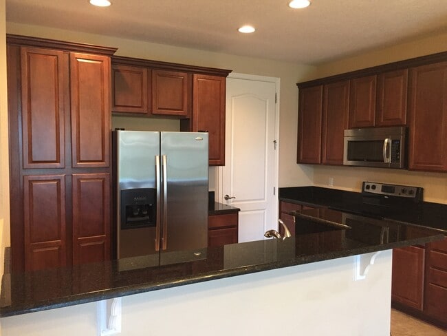 Building Photo - 3/2.5 Townhouse in Eagle Creek Golf Course Community of Lake Nona (Gated)
