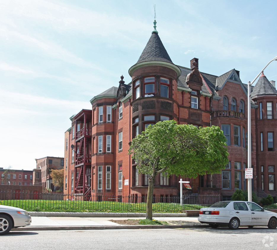 Building Photo - 2400 Eutaw Pl
