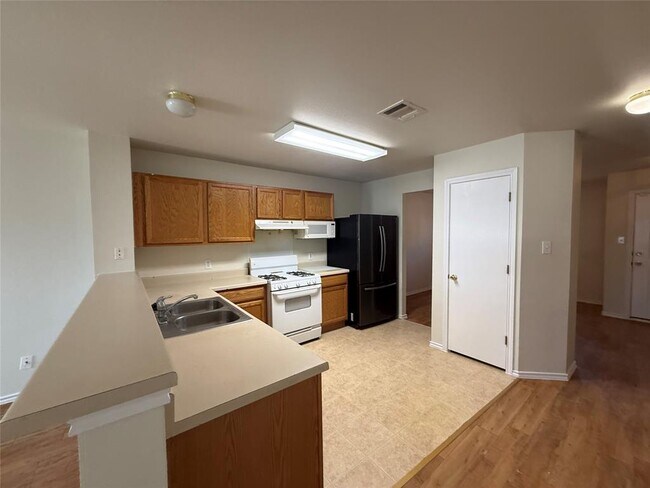 Building Photo - 241 Carriage Way