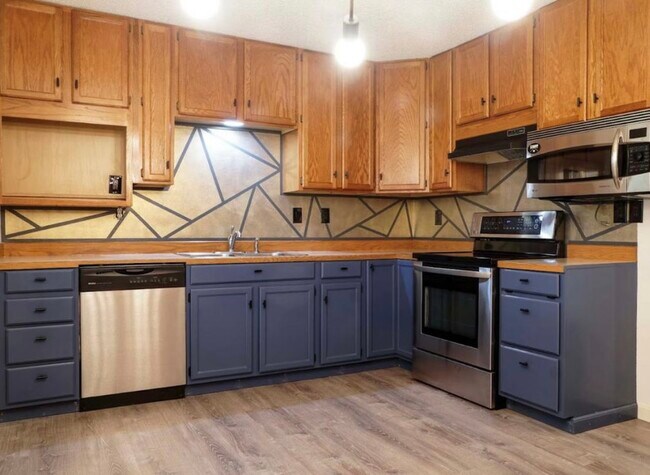 Building Photo - 1705 Norman St