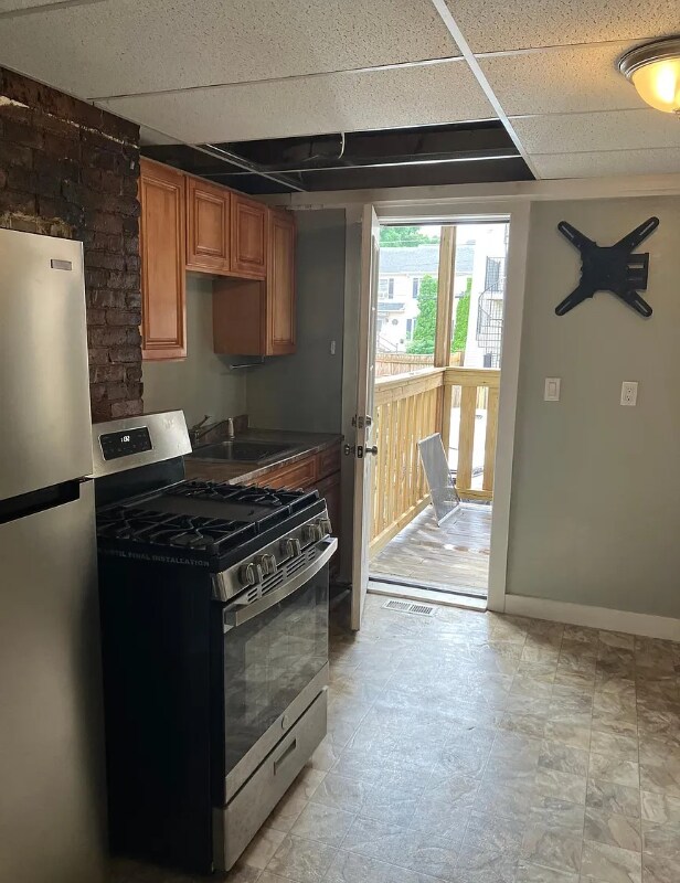 Foto del edificio - 117 W Seventh St