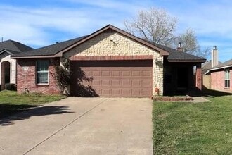 Building Photo - 116 Lipan St
