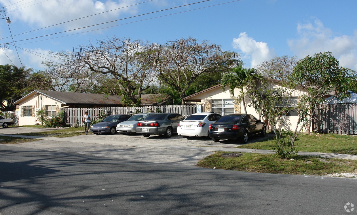 Building Photo - 1450-1480 SW 2nd Ave