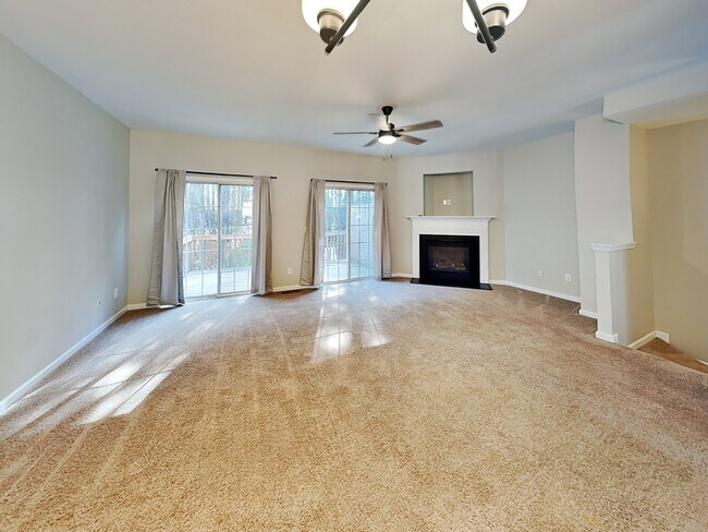 Building Photo - 730 Celeste Ln