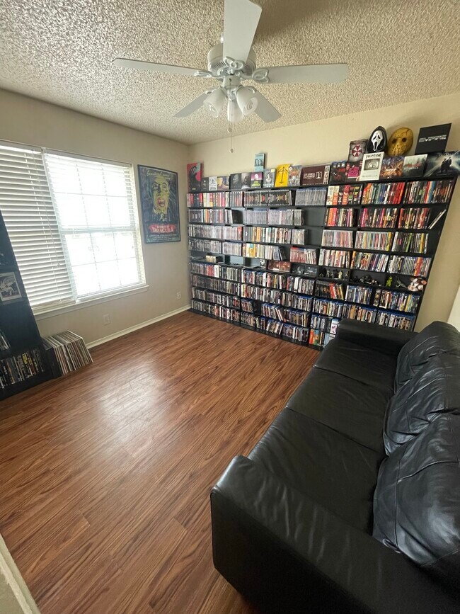 413 Panhandle St, Denton, TX 76201 Townhome Rentals in Denton TX