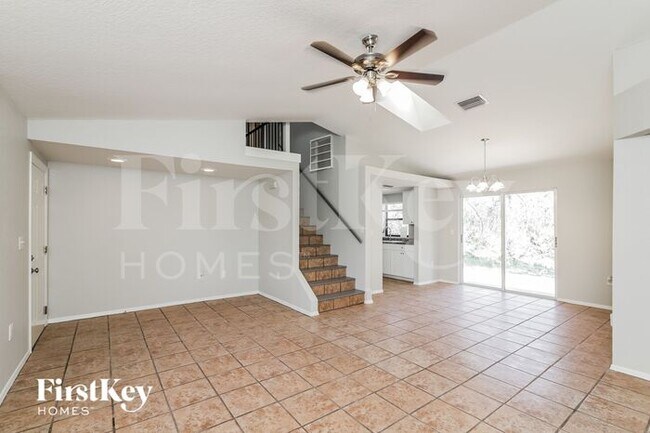 Foto del edificio - 5497 Lady Slipper Ave