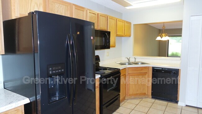 Building Photo - 7701 Baymeadows Cir W