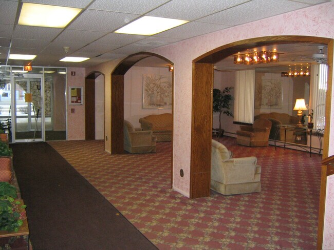 Foto del edificio - 1301 S Finley Rd