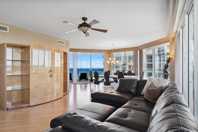 Foto del edificio - 6051 N Ocean Dr