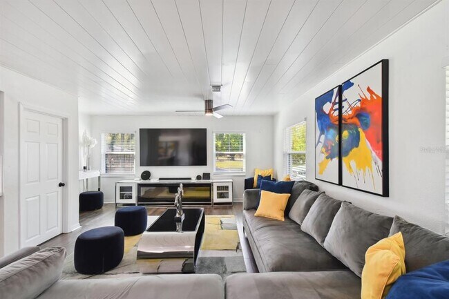 Foto del edificio - 31520 Hunt Club Ln