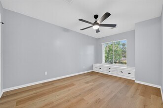 Building Photo - 11504 Village Pl Dr