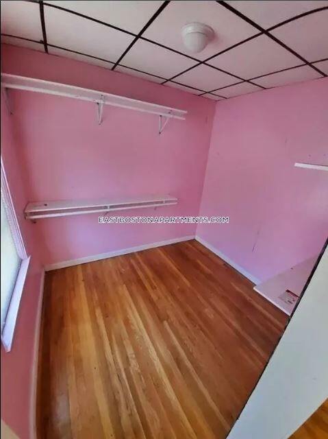 Foto del edificio - 305 Chelsea St