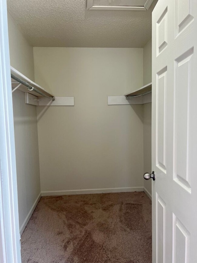 Foto del edificio - Spacious 2 BR with great location near LSU and downtown Baton Rouge