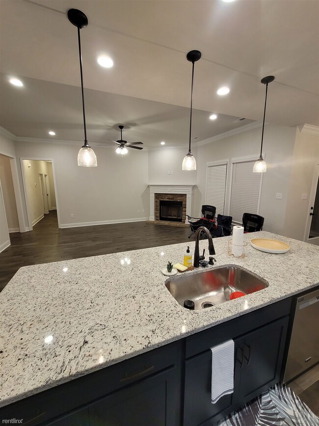 Building Photo - 4 br, 2 bath House - 138 Kambry Grove Drive