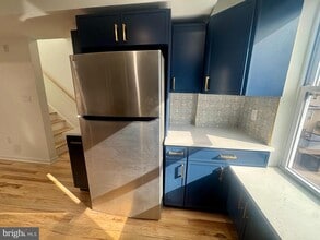 Building Photo - 1315 Bainbridge St