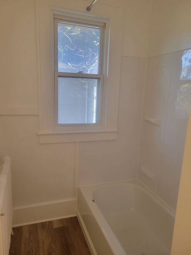 Building Photo - Tickle Realty, LLC