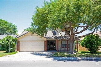 Building Photo - 13011 Feather Ridge Dr