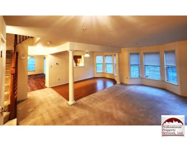 Foto del edificio - 17807 Farragut Way