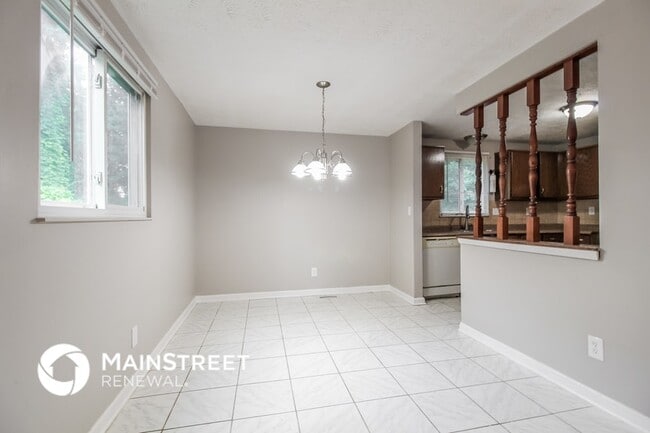 Building Photo - 1379 Robin Hill Dr
