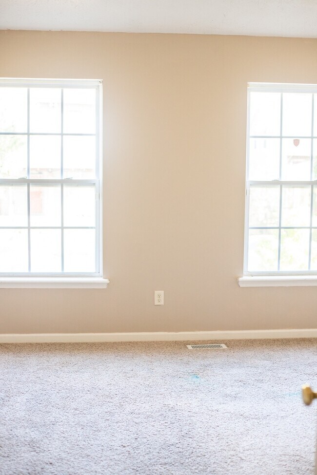 Foto del edificio - 3 bedroom and 2.5 Bath