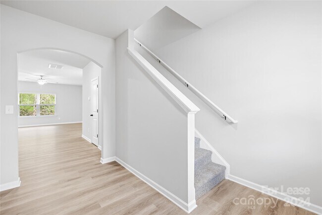 Building Photo - 7021 Stoney Wood Ln