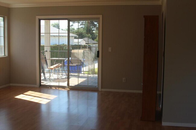 Building Photo - 3788 Oakdale St