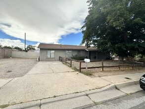 Building Photo - 10301 Rio Puerco Trail SW