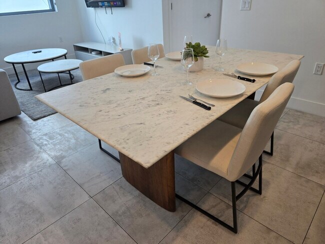 Foto del edificio - 190 SW 8th St