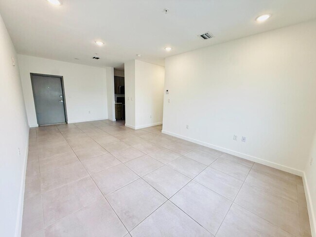 Building Photo - 1295 W 69th St