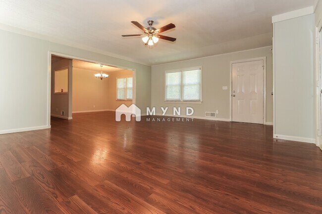 Foto del edificio - 5243 Valleyview Dr