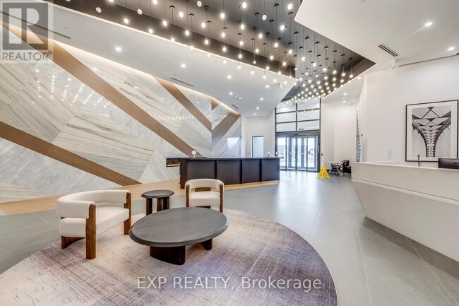 Building Photo - 1037 The Queensway