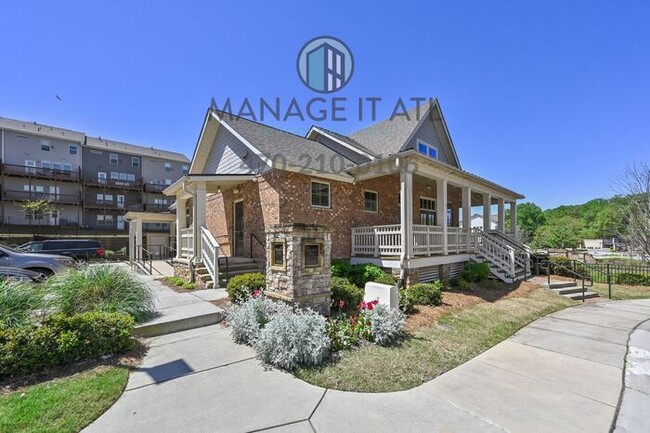 Building Photo - Fabulous 4 Bedroom Townhome in prime locat...