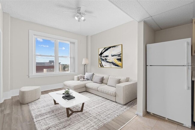 Foto del edificio - 411 1st Ave N