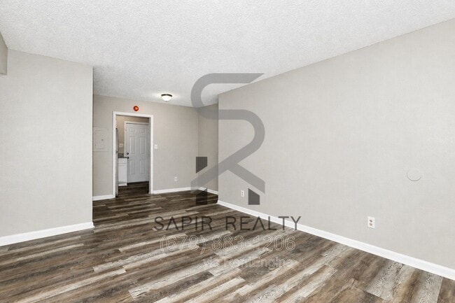 Building Photo - 2065 Alison Ct SW