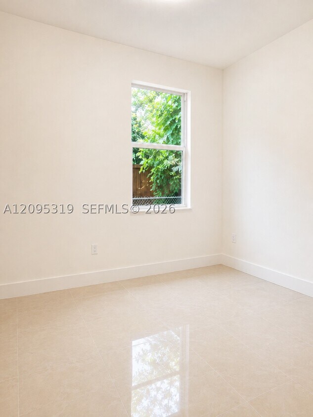 Foto del edificio - 7537 NW 3rd Ave