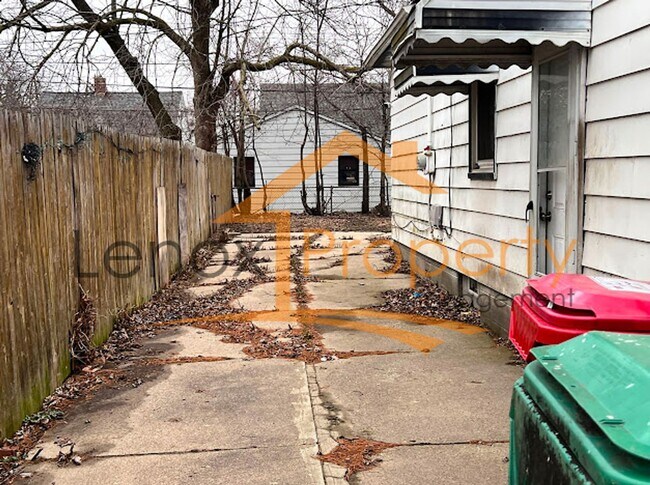 Foto del edificio - 4 Bedroom Home In Eastpointe