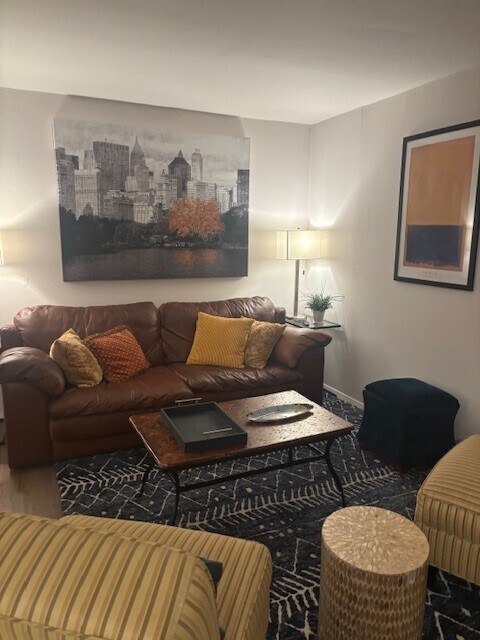 Foto del edificio - 1301 Buffalo St