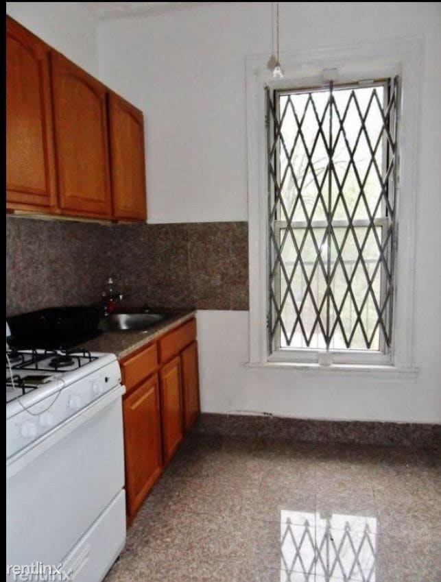 Building Photo - 643 Flatbush Ave