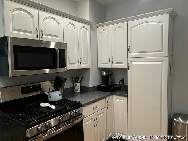 Foto del edificio - 70 Cottage Park Rd