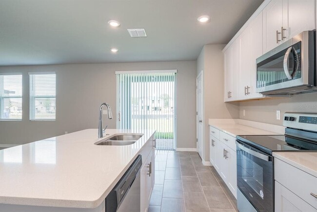 Building Photo - 518 Amadoras Wy